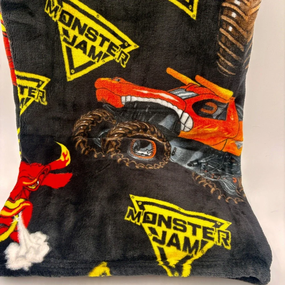 Monster Jam Plush Throw Blanket 50x70 El Toro Loco Grave Digger Black Fleece NEW